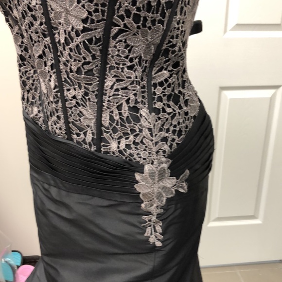 Elegant long evening dress - Picture 4 of 9